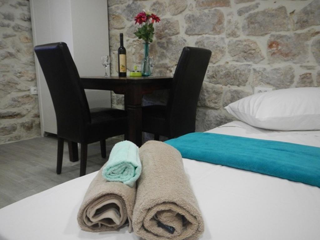 Apartments Valter Тисно Екстер'єр фото